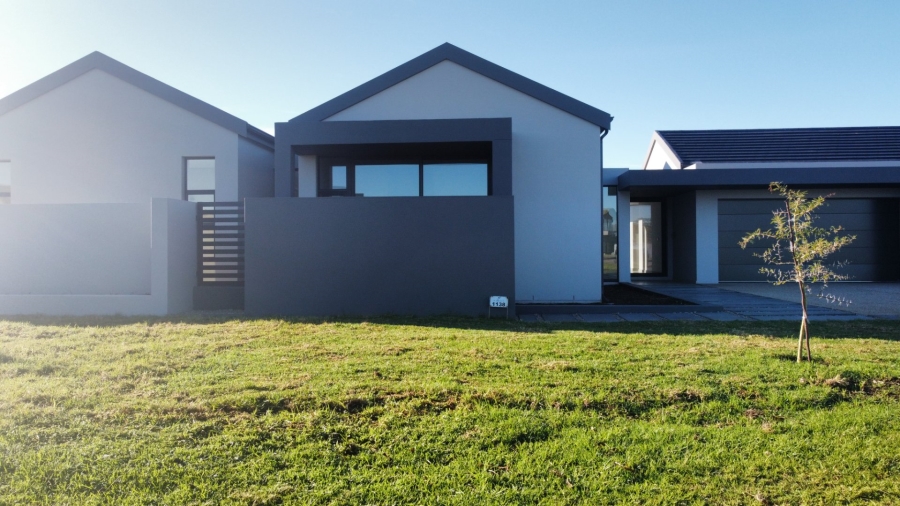 4 Bedroom Property for Sale in Oubaai Western Cape
